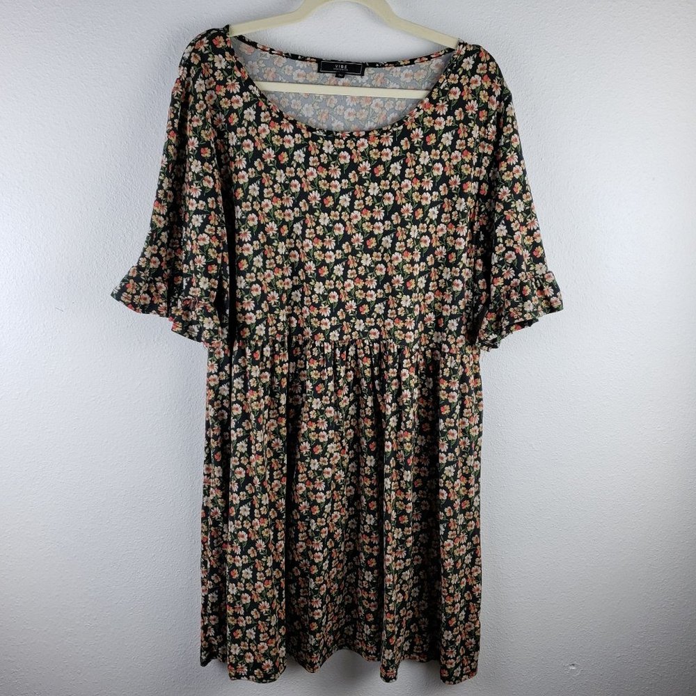 Vibe Floral Mini Dress - Black and Pink